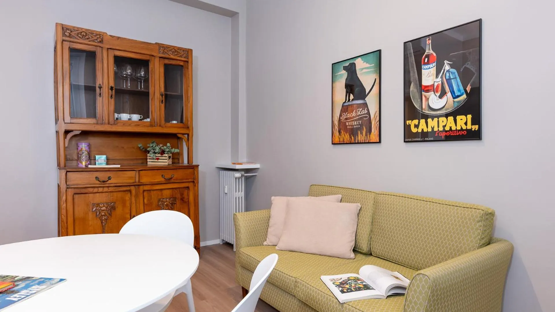 Modern Apt For 4 In Historical Building - Duomo View Milan