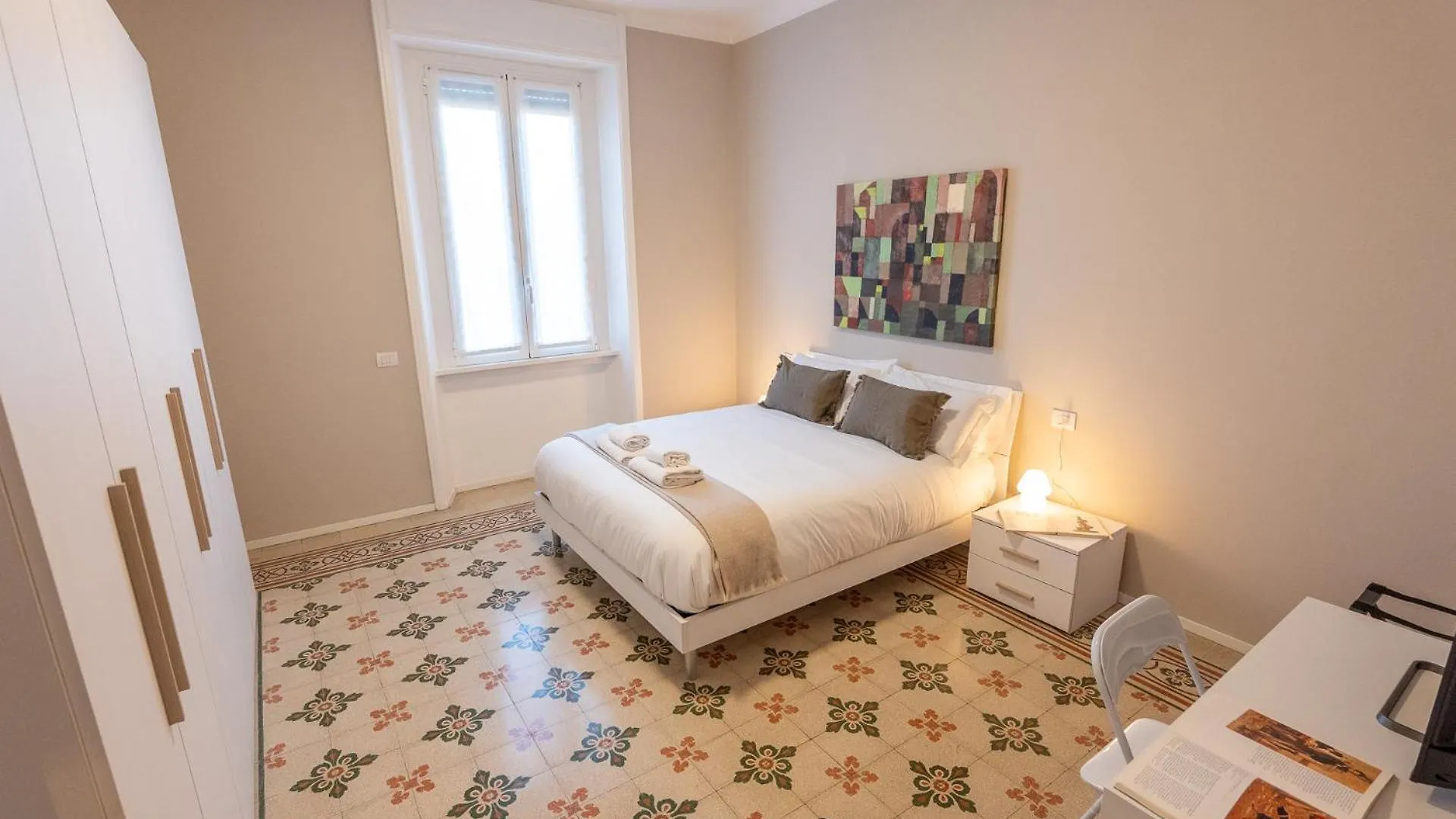 Apartment Modern Apt For 4 In Historical Building - Duomo View Milan Italy