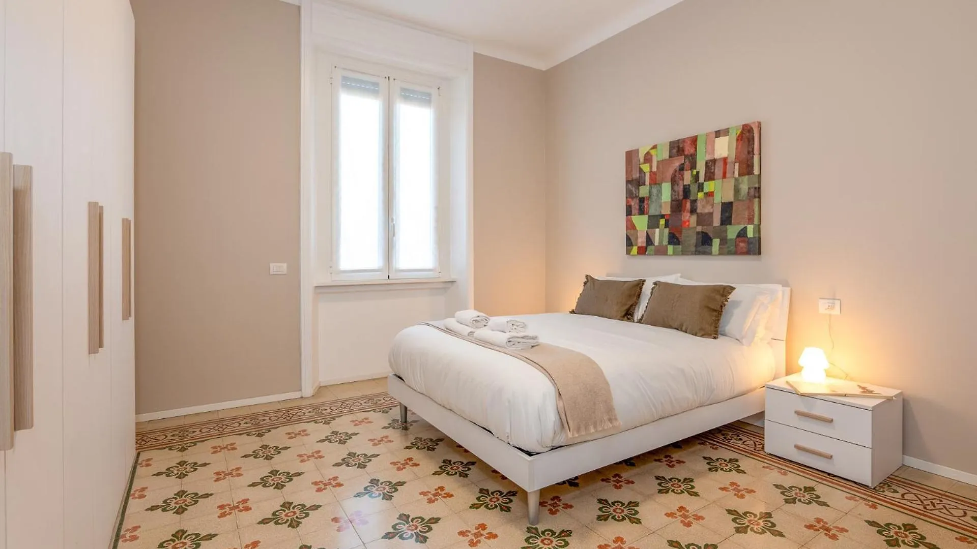 Apartment Modern Apt For 4 In Historical Building - Duomo View Milan