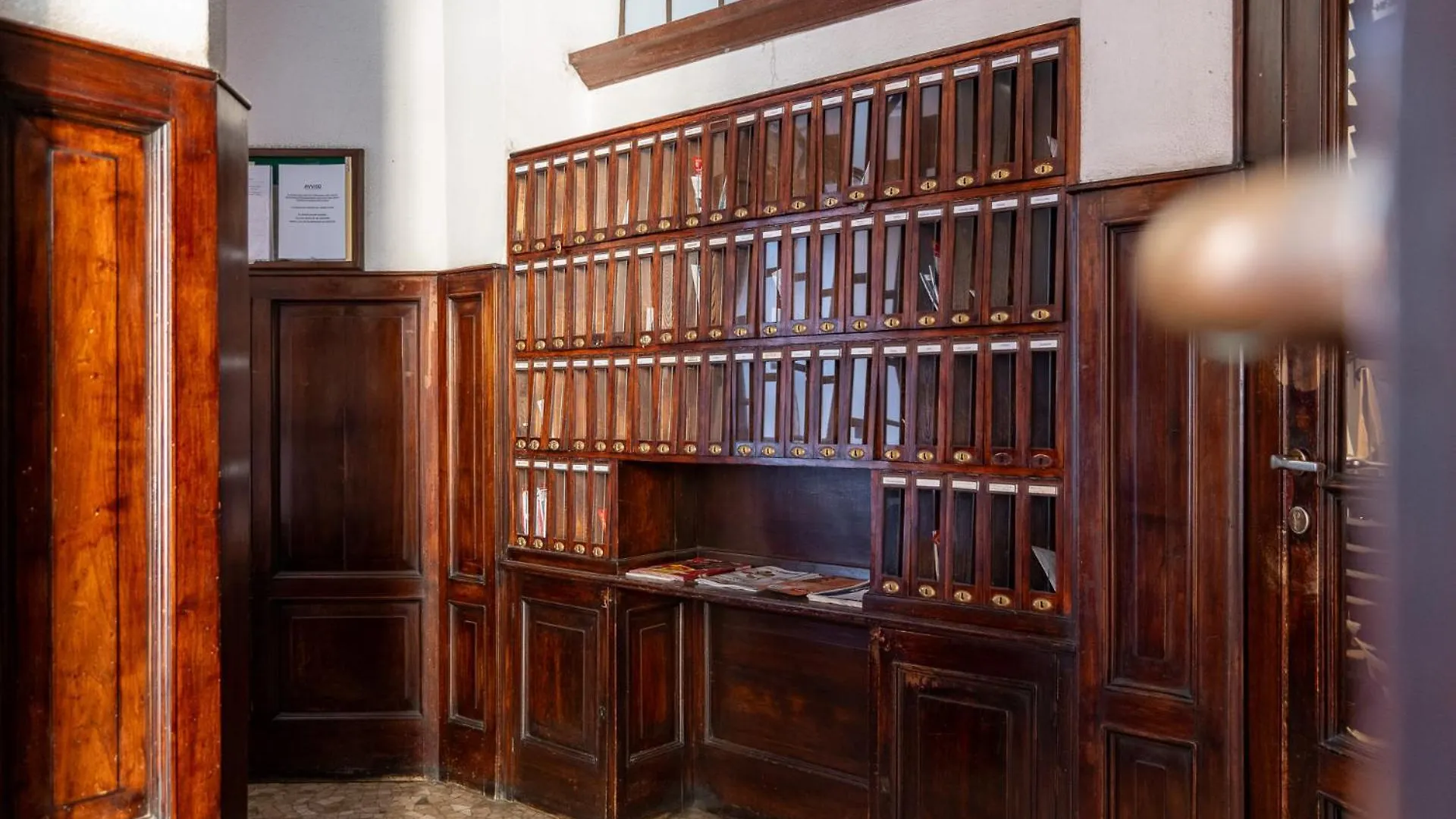 Modern Apt For 4 In Historical Building - Duomo View Milan 0*,