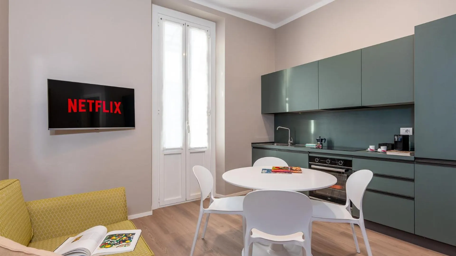 Apartment Modern Apt For 4 In Historical Building - Duomo View Milan